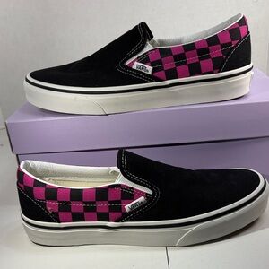 NWT Vans Classic Checkerboard Slip Ons in Raspberry and Black Women’s 7
